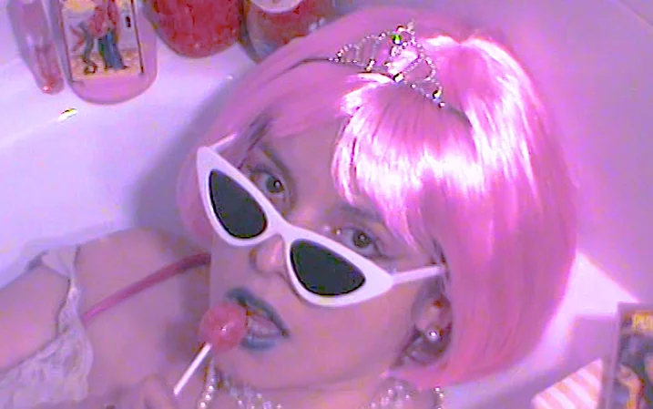 Mia Loops, se convierte en la diva virtual chilena en su nuevo ...